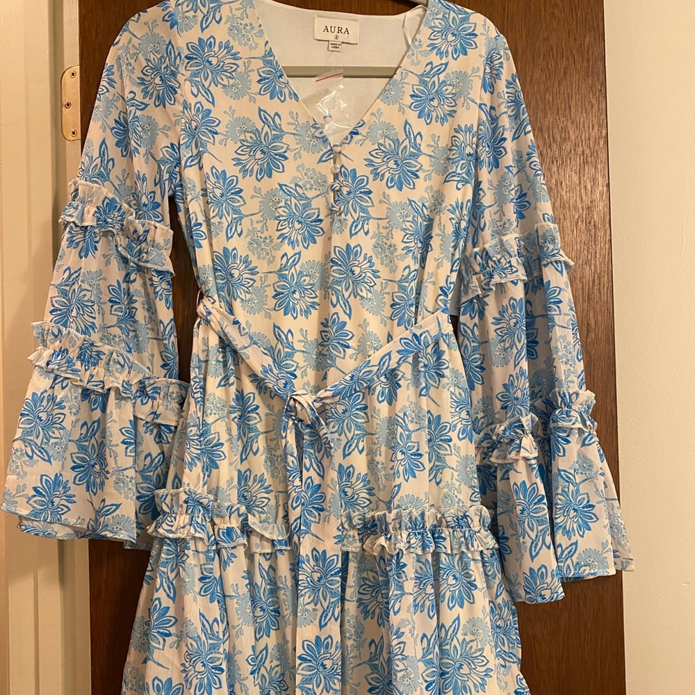 Flirty floral flowy dress